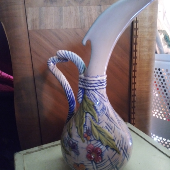 Vintage 1955 Hull Pitcher - Picture 2 of 5